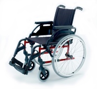 Кресло-коляска инвалидная складная Breezy 250 LY-250-PREMIUM, ширина сиденья 37 см, максимальный вес 120 кг