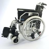 Кресло-коляска инвалидная облегченная алюминиевая комнатная/прогулочная складная LY-710 (710-115LQ/43), на пневматических колесах, ширина сиденья 43 см, нагрузка 120 кг, Titan