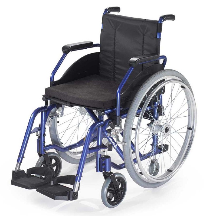 Кресло-коляска инвалидная облегченная алюминиевая с высокой спинкой складная EUROPA LY-170 (170-933), ширина сиденья 44 см., нагрузка 120 кг.