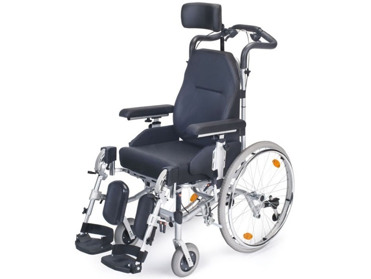 Кресло-коляска инвалидная Titan LY-250 (250-39000) с откидной спинкой и регулируемой шириной сиденья, серия Serena II 