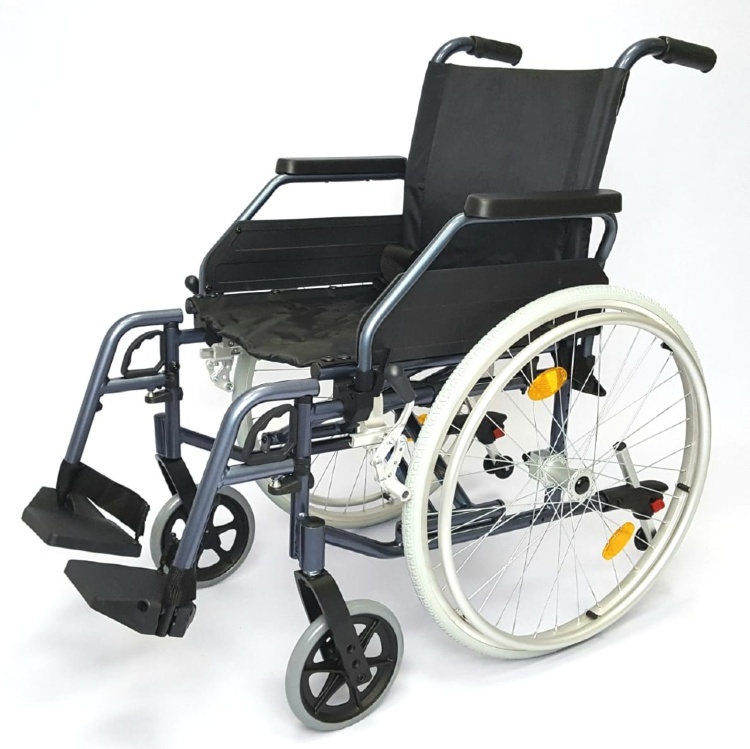 Кресло-коляска инвалидная облегченная алюминиевая комнатная/прогулочная складная "TiStar" LY-710-310142, ширина сиденья 42 см, нагрузка 120 кг, Titan 