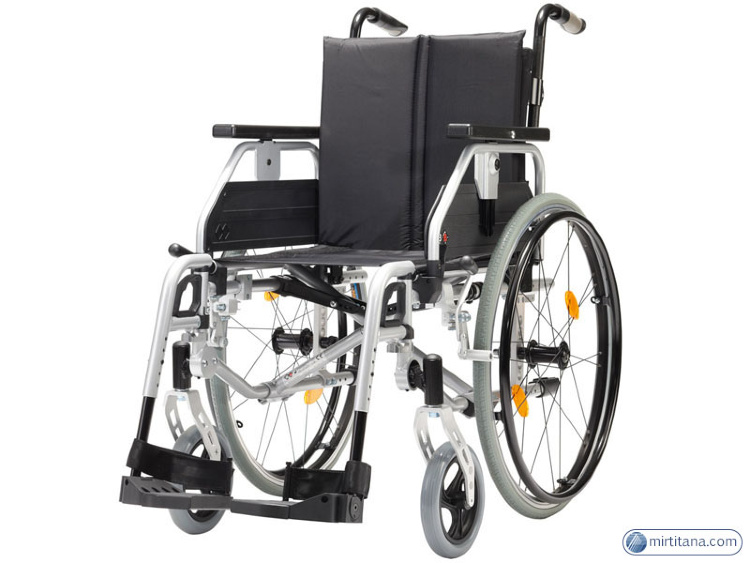 Кресло-коляска инвалидная комнатная прогулочная облегченная складная Pyro Light optima LY-170 (170-133152), ширина сиденья 52 см, нагрузка 125 кг