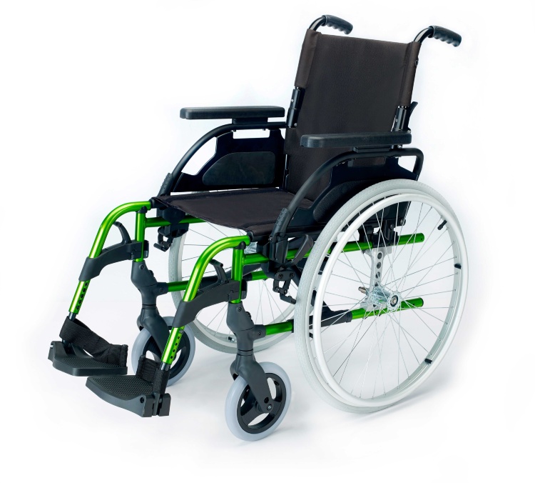 Кресло-коляска инвалидная Breezy 710-081045-P облегченная алюминиевая складная (с подламывающейся спинкой), ширина сиденья 45 сантиметров. Для улицы и дома